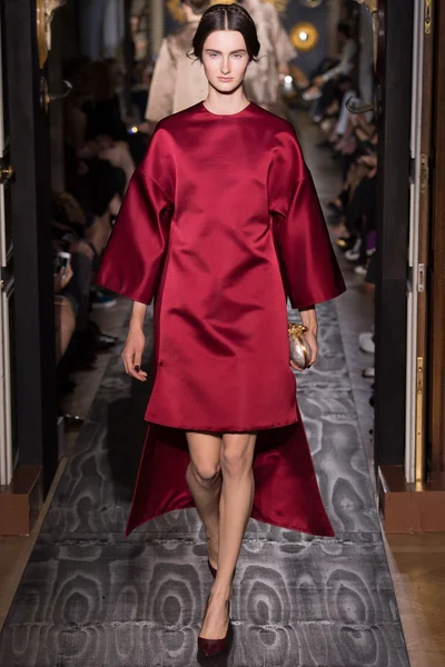 Look 28